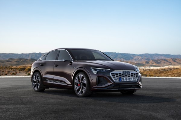 2023 Audi Q8 e-tron Sportback - Фото 1