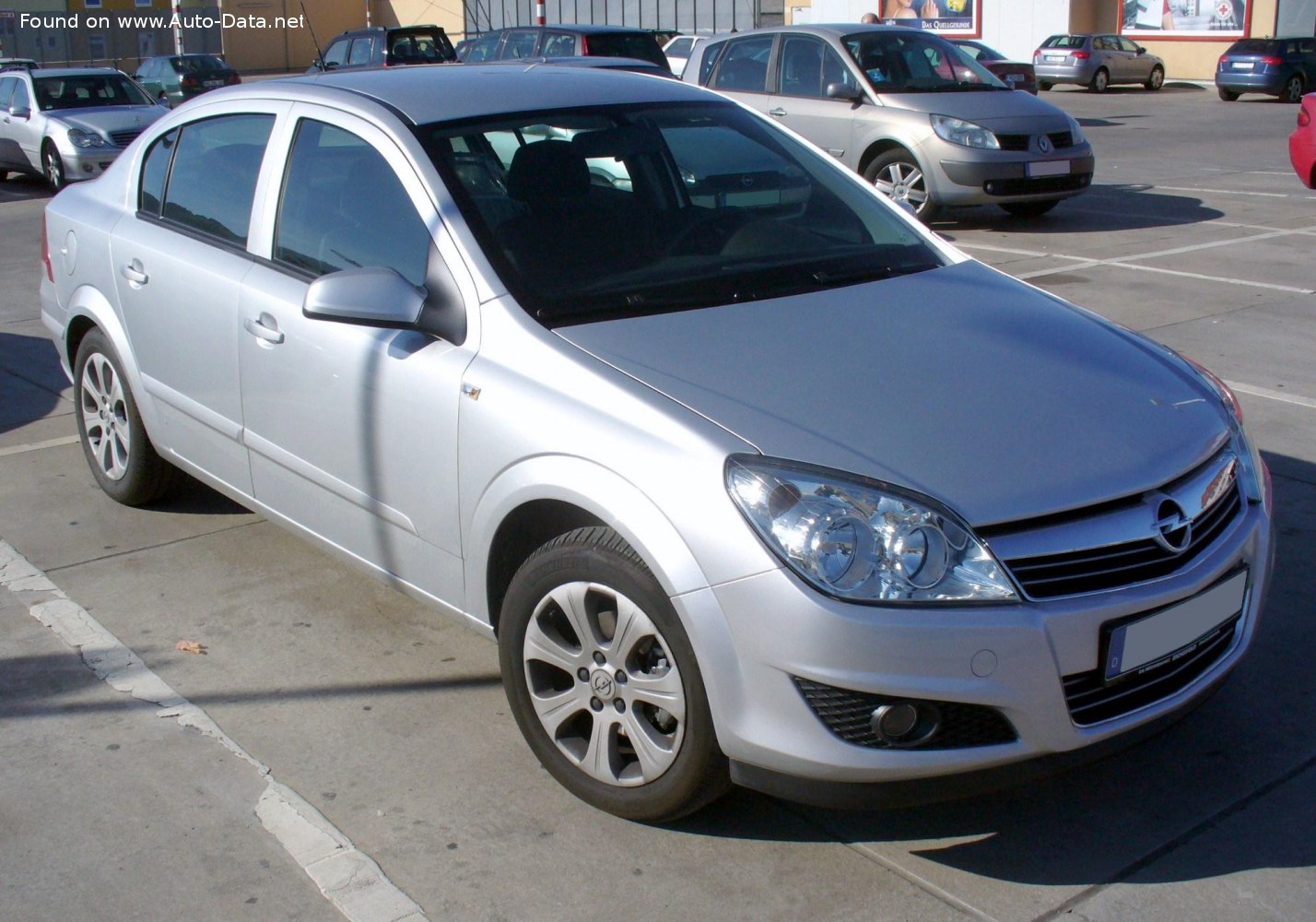 2007 Opel Astra H Sedan 1.7 CDTI (101 CH)  Fiche technique, consommation  de carburant , Dimensions
