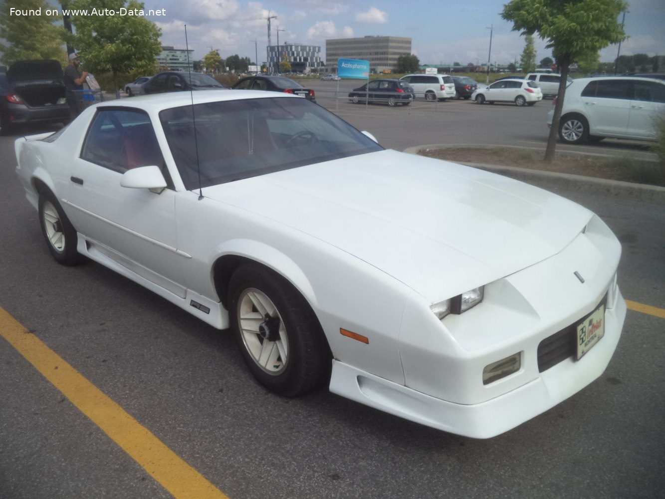 1991 Chevrolet Camaro III facelift 1991 RS 3 1 V6 MFI 140 Hp 