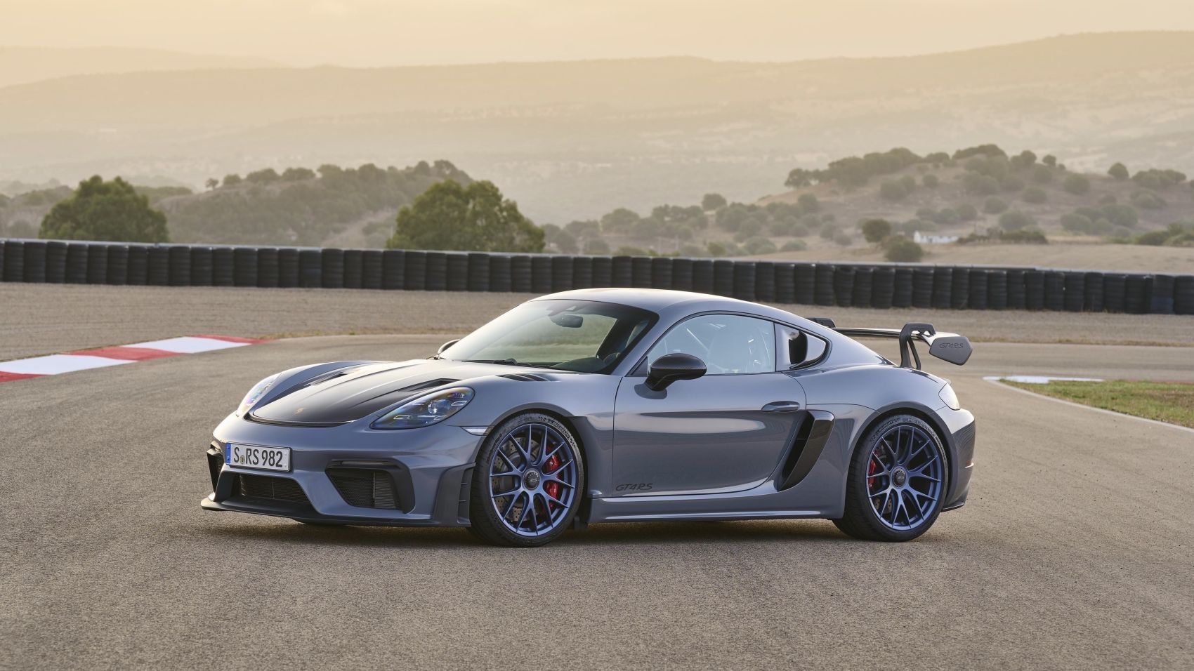 2022 Porsche 718 Cayman (982) GT4 RS 4.0 (493 PS) PDK | Technische