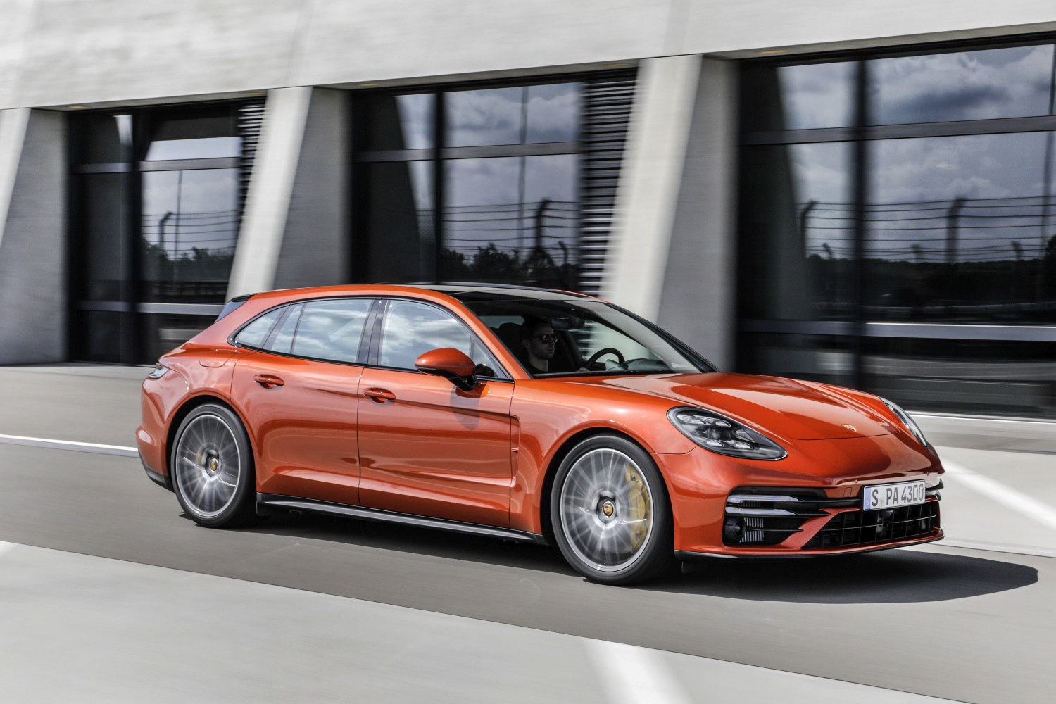 Porsche Panamera Gts Adatok