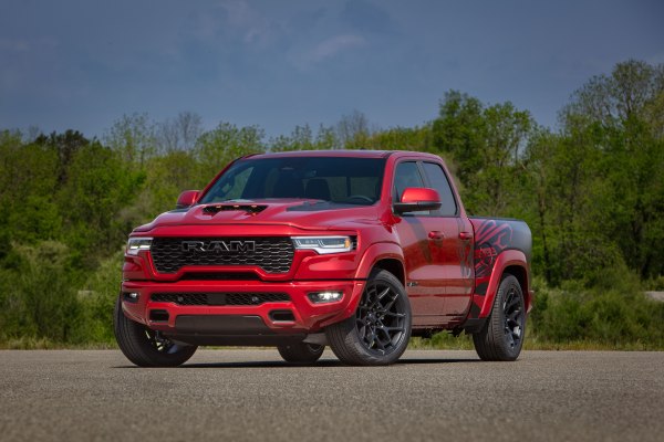 2027 RAM 1500 Quad Cab Short (DT, facelift 2026) - Fotografia 1
