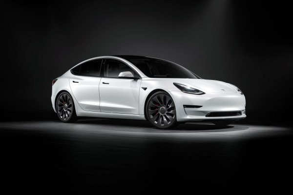 2021 Tesla Model 3 (facelift 2020) - Fotografie 1
