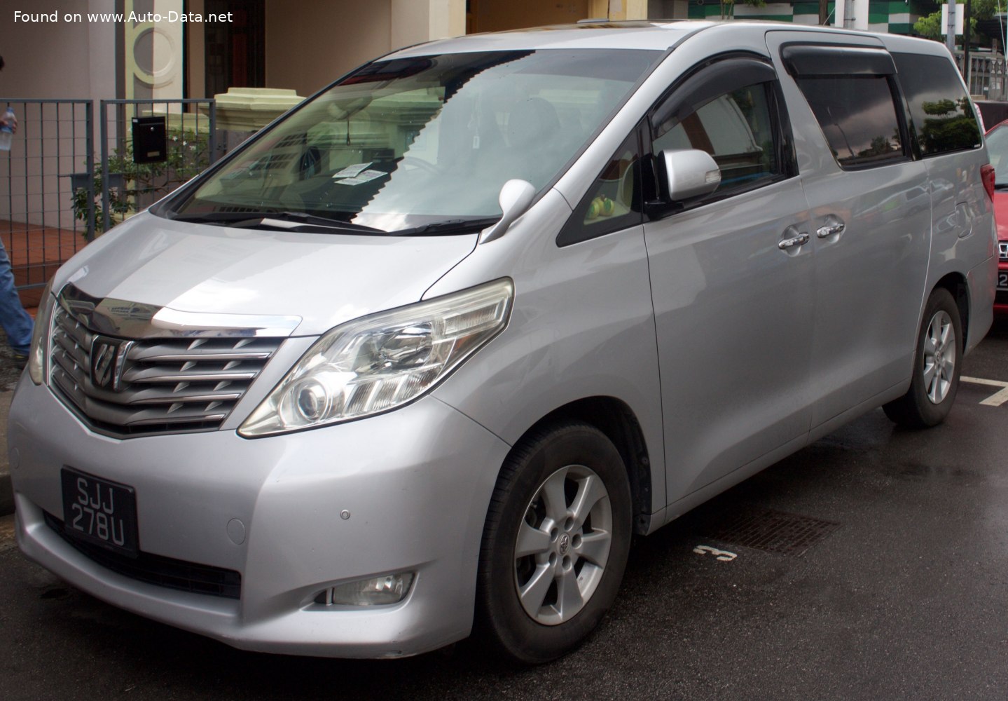 Toyota alphard ii