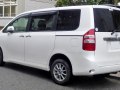 Toyota Noah II (R70, facelift 2010) - Fotografie 4