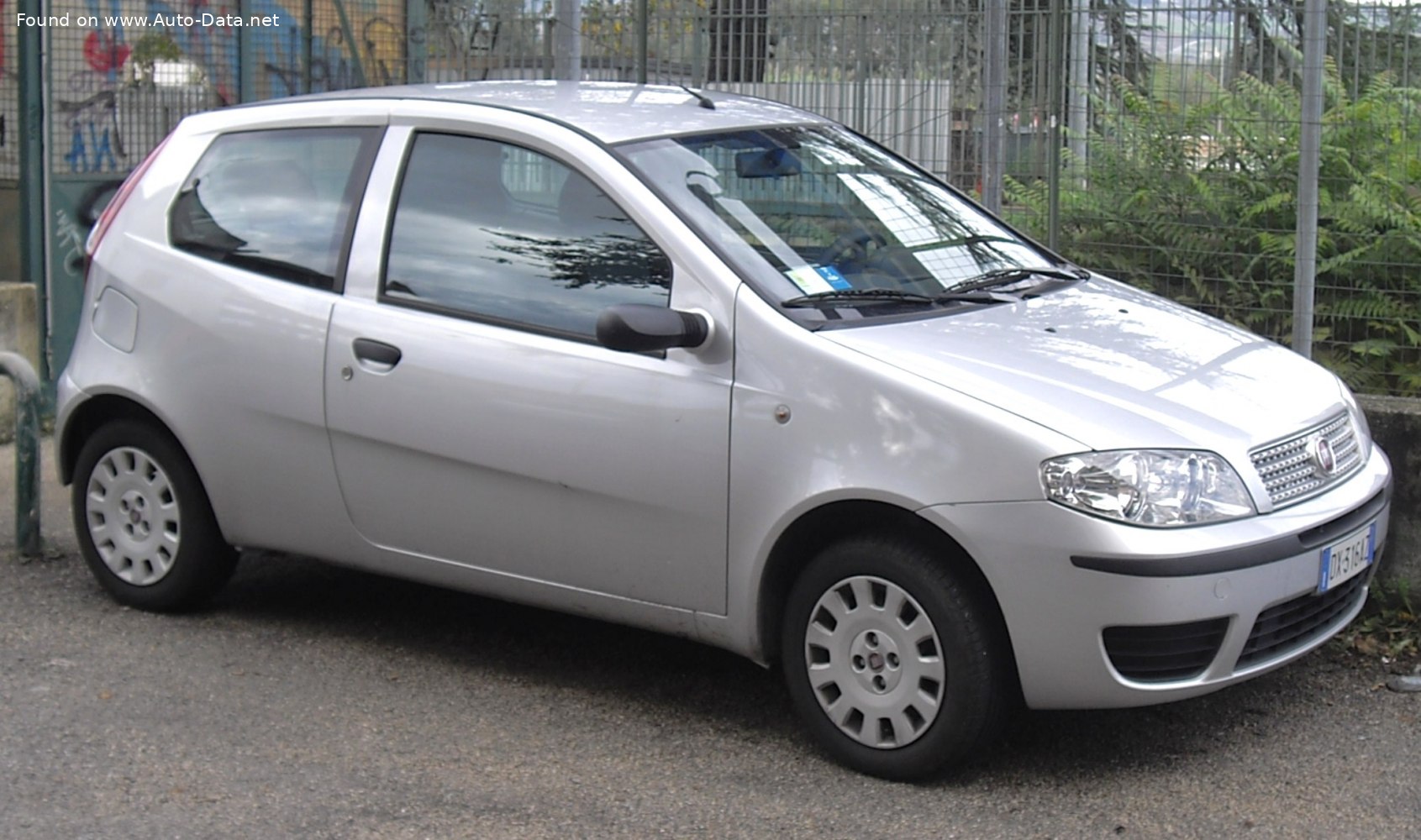 Fiat Punto  Fiche technique, Consommation de carburant, Dimensions