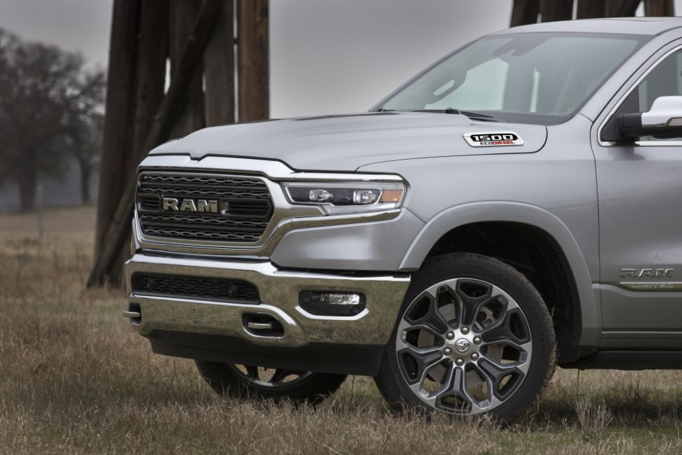 2020 RAM 1500 EcoDiesel close front