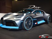 Bugatti Divo - left side view