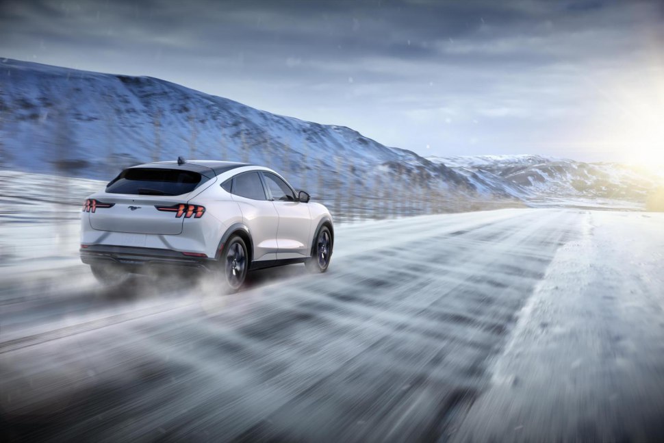 Ford Mustang Mach-e 2021 white side view in snow