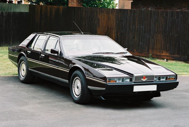 1976 Aston Martin Lagonda II - Fotografia 1