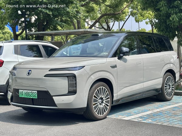 2026 Denza N8L - Kuva 1