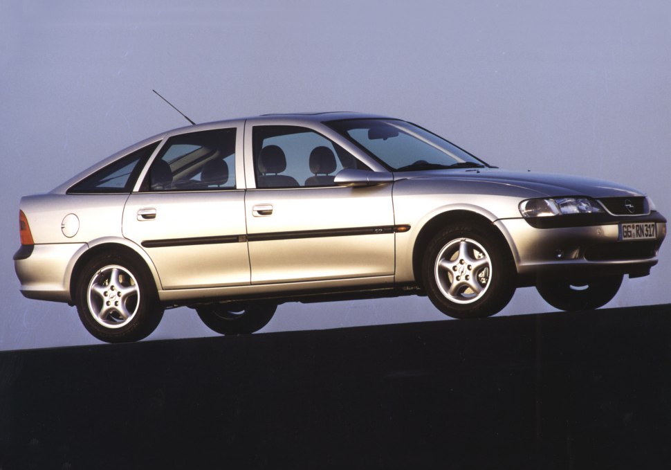 1996 Opel Vectra B CC - Kuva 1