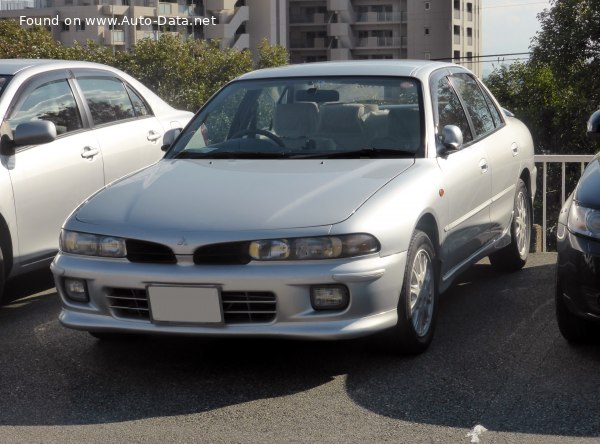 1992 Mitsubishi Galant VII - Kuva 1