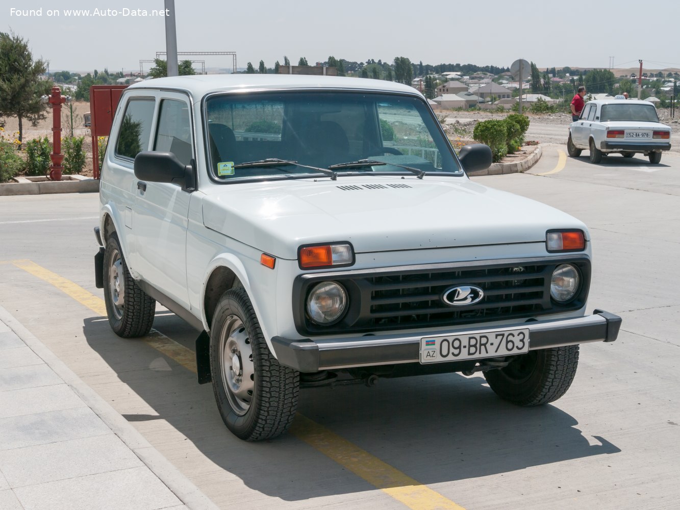 2016 Lada Niva 3-door (facelift 2016) 1.7i (83 Hp) 4x4