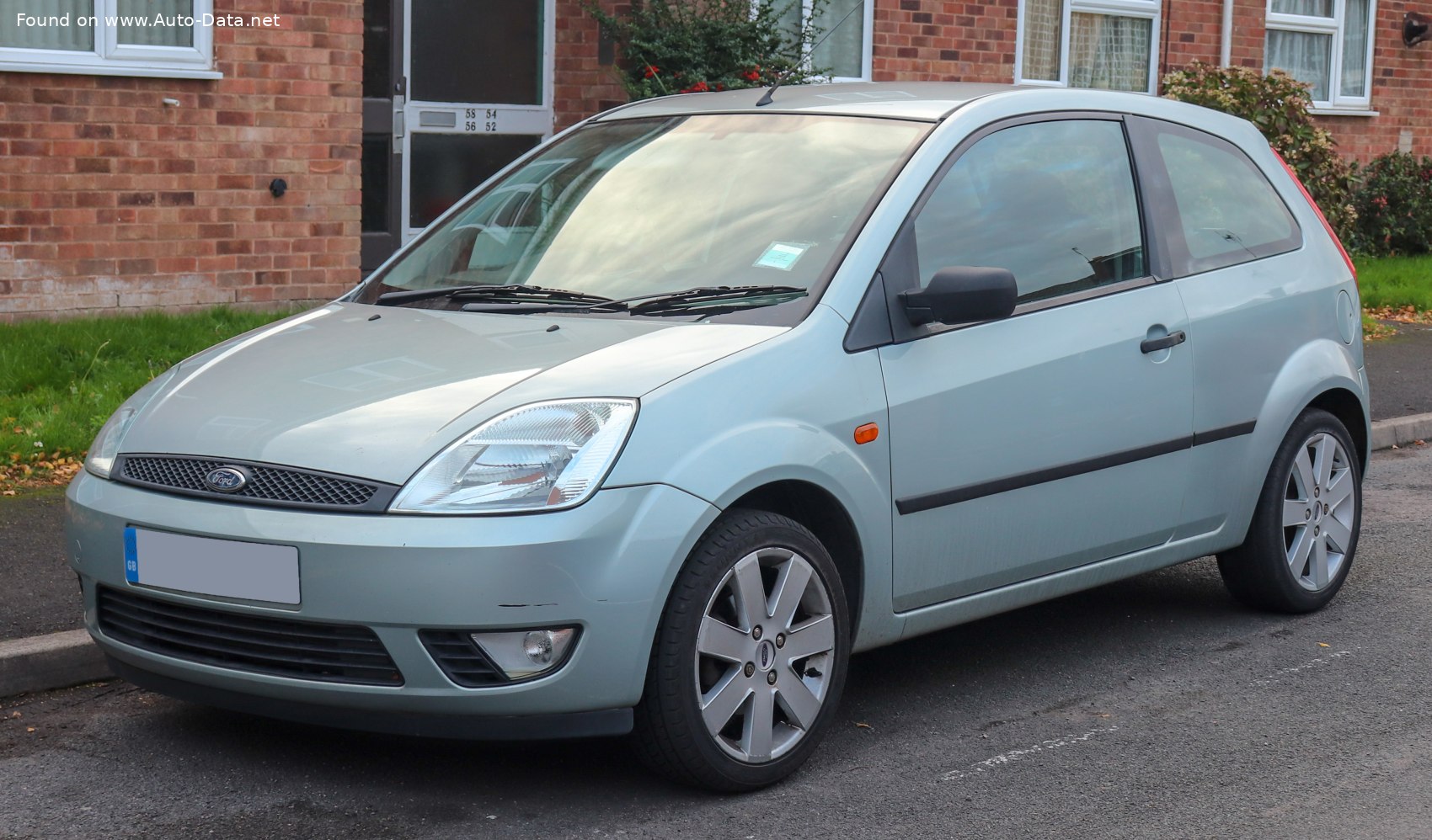 2002 Ford Fiesta VI (Mk6) 3 door  Technical Specs, Fuel consumption,  Dimensions