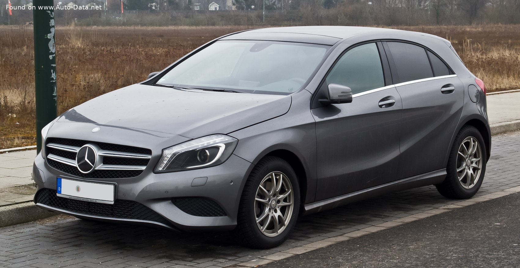 2012 Mercedes-Benz A-Klasse (W176) A 180 (122 PS)  Technische Daten,  Verbrauch, Spezifikationen, Maße