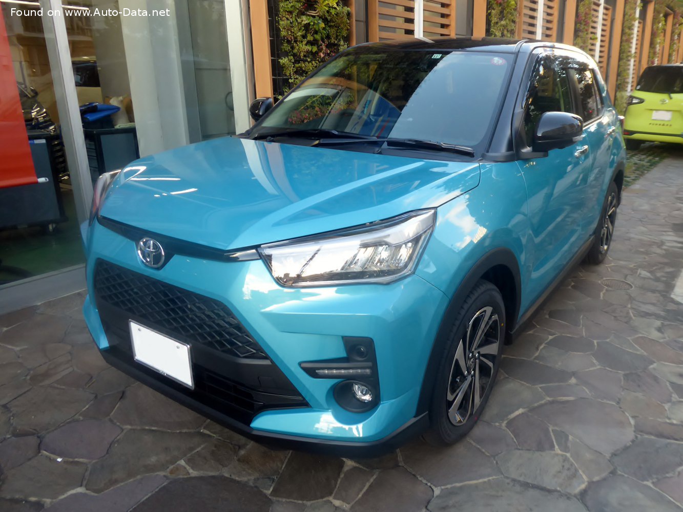 Toyota raize i