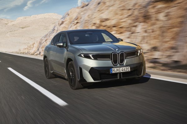 2027 BMW iX4 (NA7) - Foto 1