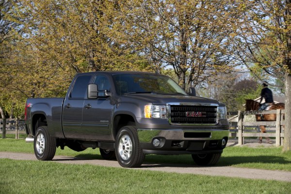 2011 GMC Sierra 2500HD III (GMT900, facelift 2011) Crew Cab Standard Box - Kuva 1