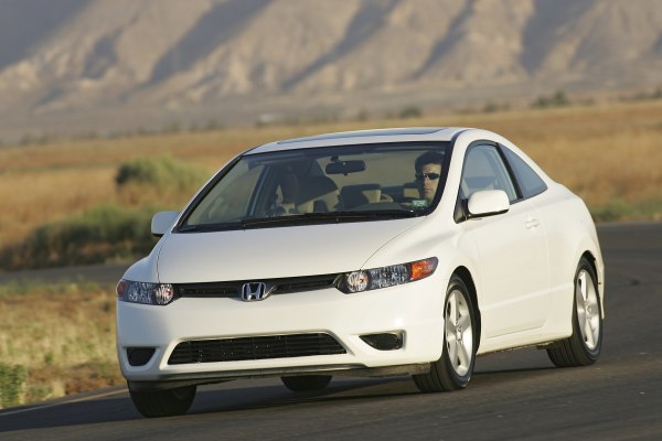 2006 Honda Civic VIII Coupe - Fotoğraf 1