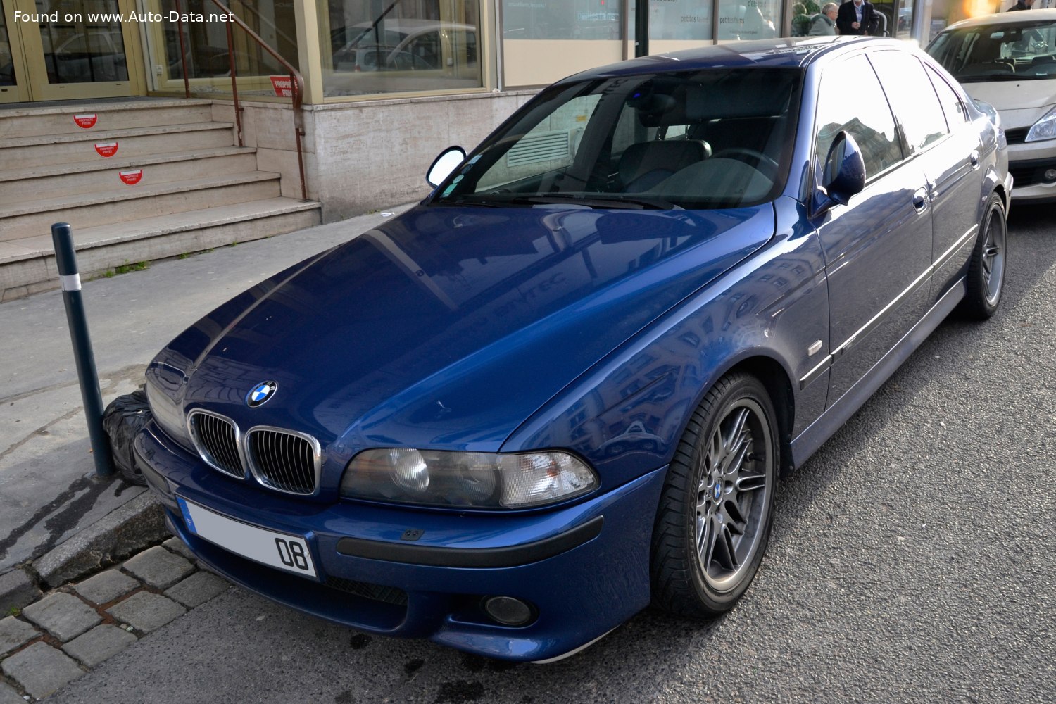 1998 BMW M5 (E39) 4.9 V8 (400 CV)  Ficha técnica y consumo , Medidas