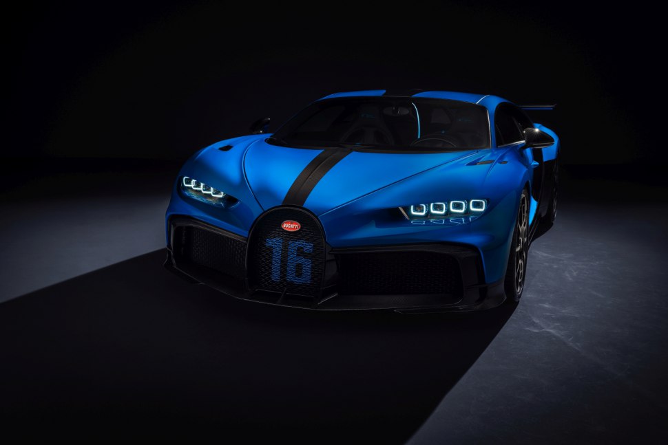 Изглед към предницата на Bugatti Chiron Pur Sport