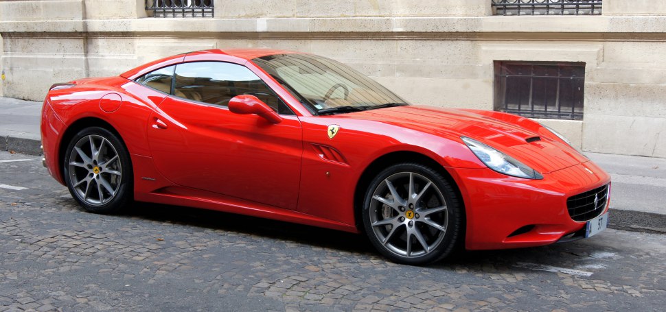 Стилният Ferrari California
