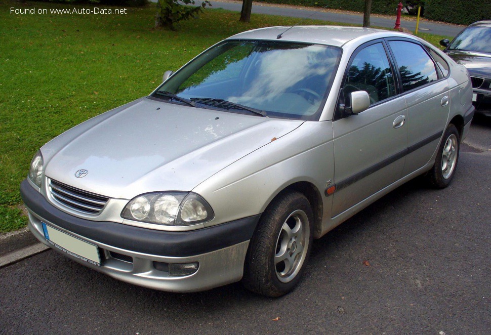 1997 Toyota Avensis Hatch (T22) - Снимка 1