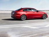 Jaguar XE 2019: made to stand out in the crowd