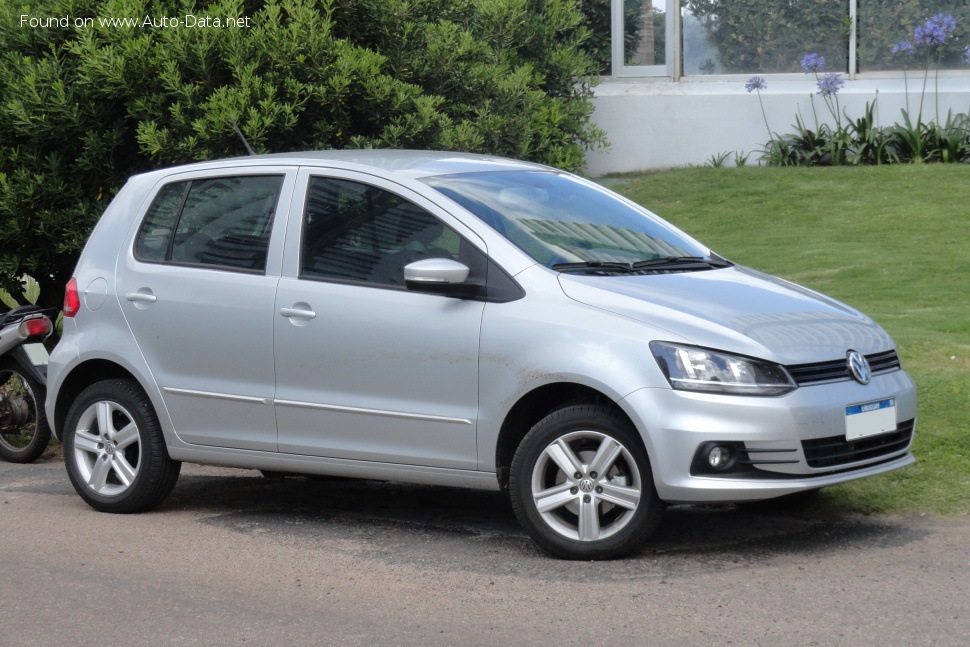 2015 Volkswagen Fox 5Door (facelift 2015) Latin America - Фото 1