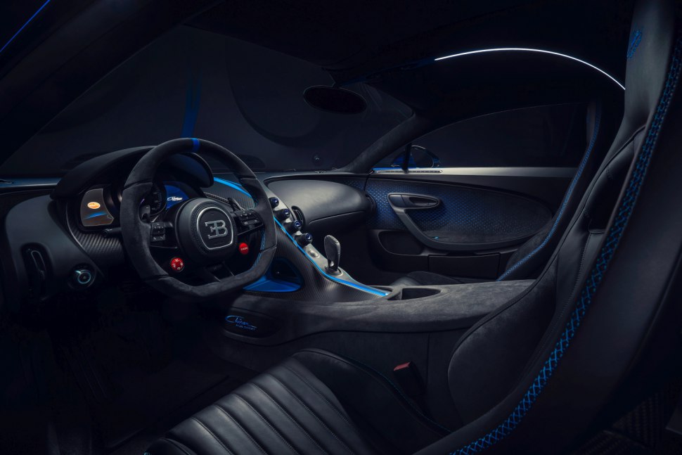 Bugatti Chiron Pur Sport - интериор