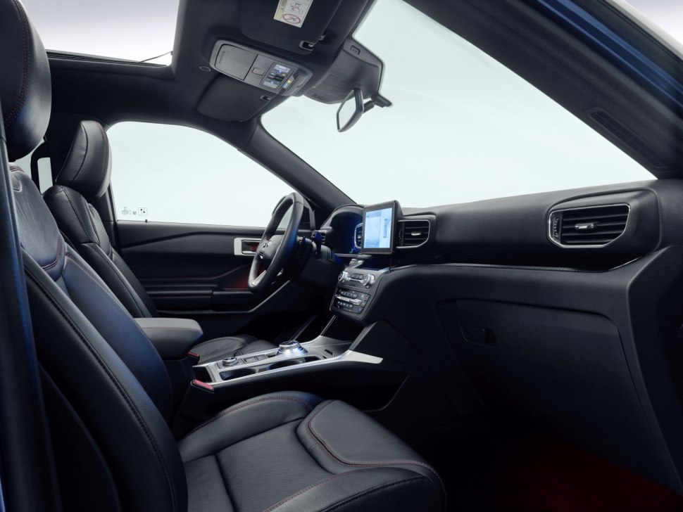Ford Explorer 2020 - интериор седалки