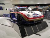 Музеят Porsche - място за автомобилните фенове в Щутгарт