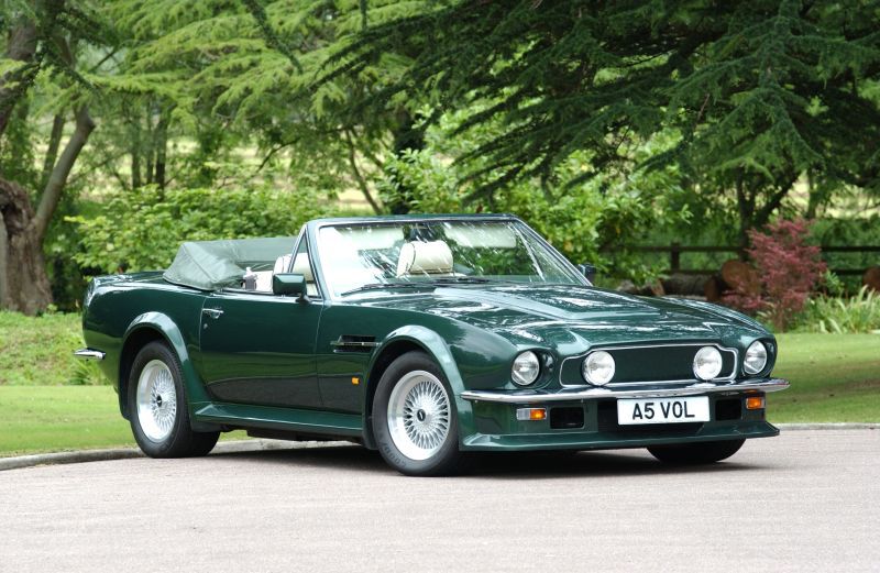 1977 Aston Martin V8 Volante - Fotoğraf 1