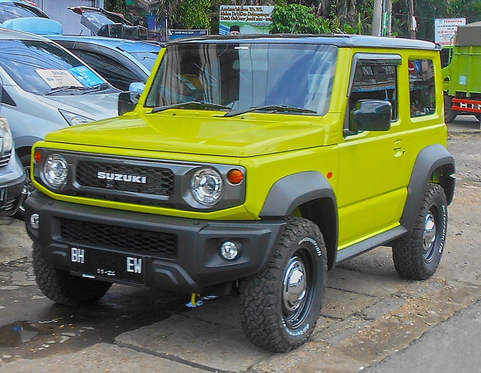 Suzuki Jimny crossover - front view