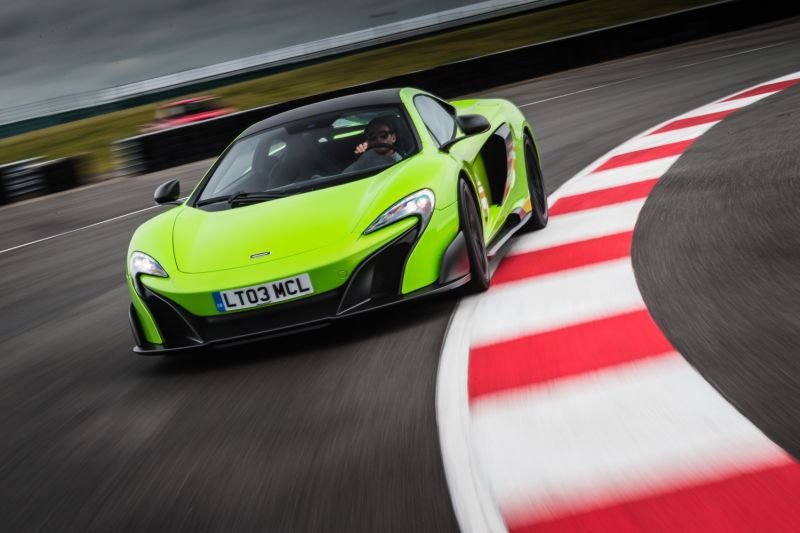 2015 McLaren 675LT Coupe - Foto 1