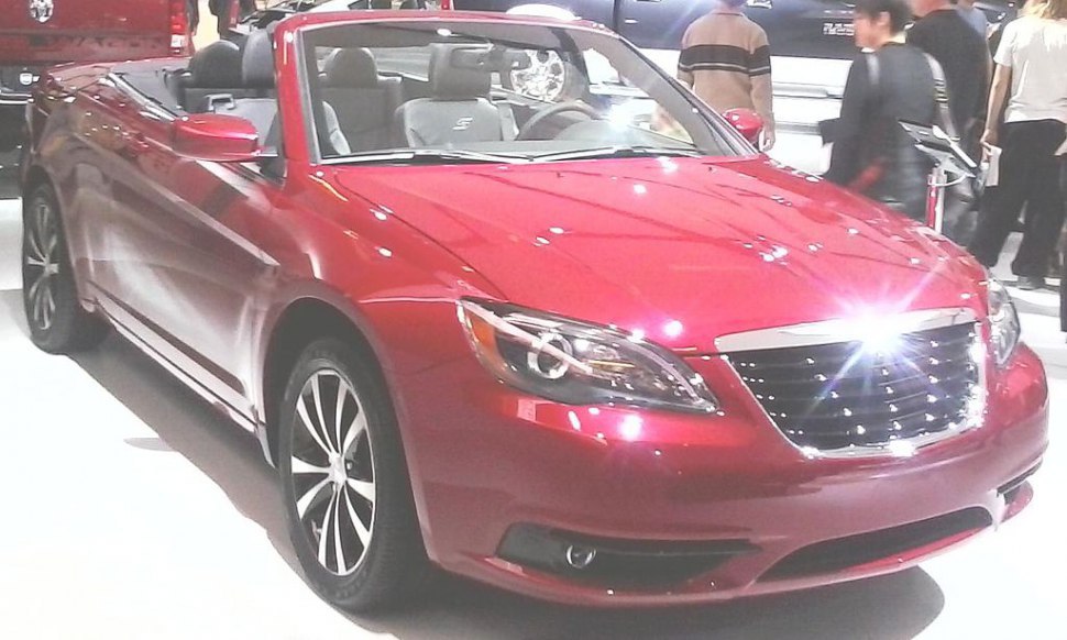 First generation Chrysler 200 I Convertible