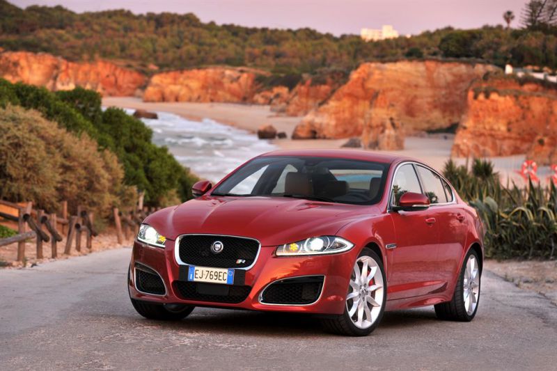 2011 Jaguar XF (X250, facelift 2011) - Фото 1