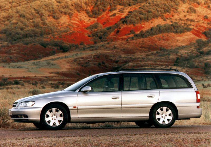 1999 Opel Omega B Caravan (facelift 1999) - Фото 1