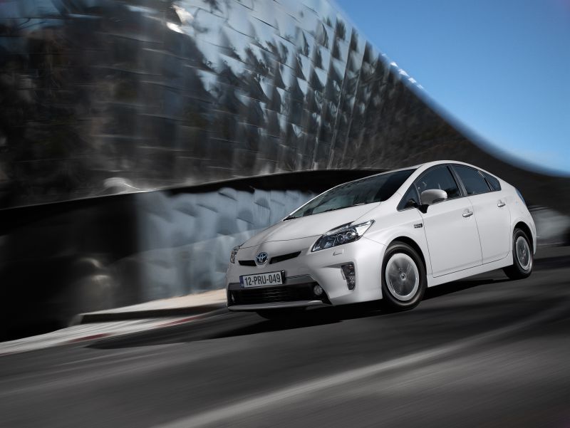 2010 Toyota Prius III (ZVW30) - Photo 1