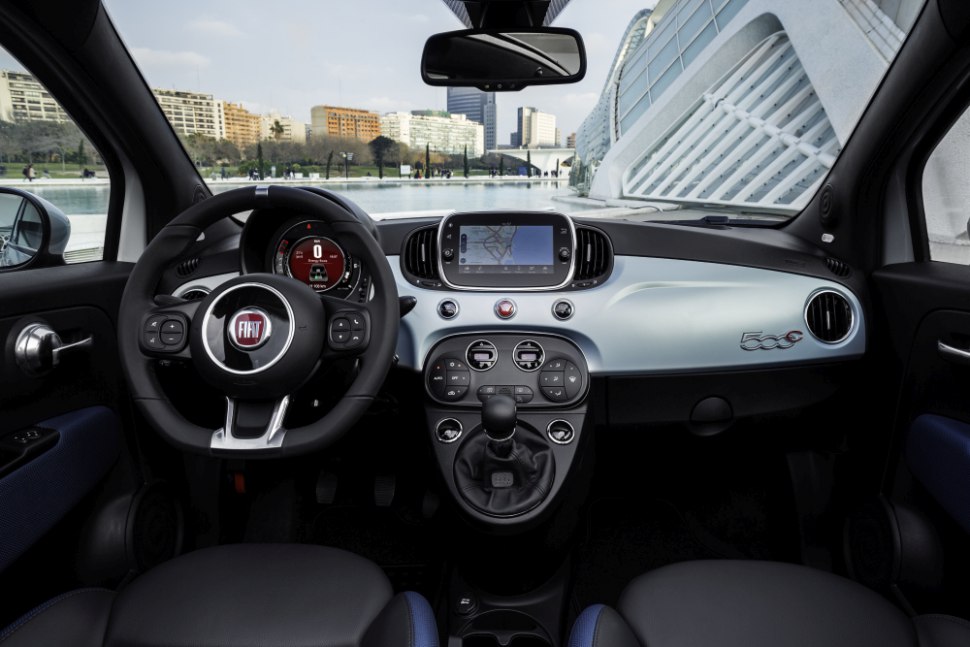 Fiat 500 and Panda Hybrid - Interior of model 500
