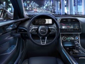 Jaguar XE 2019 - създаден, за да се откроява