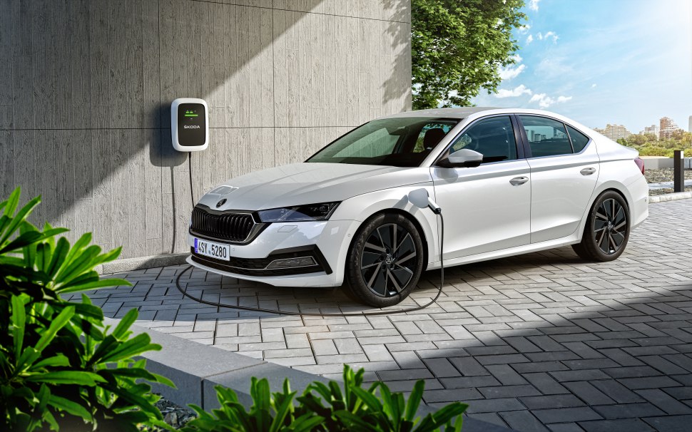 Skoda Octavia 2020 Plug-in Hybrid charging