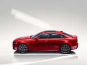 Jaguar XE 2019 - създаден, за да се откроява