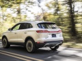 2019 Lincoln MKC (facelift 2019) - Photo 2