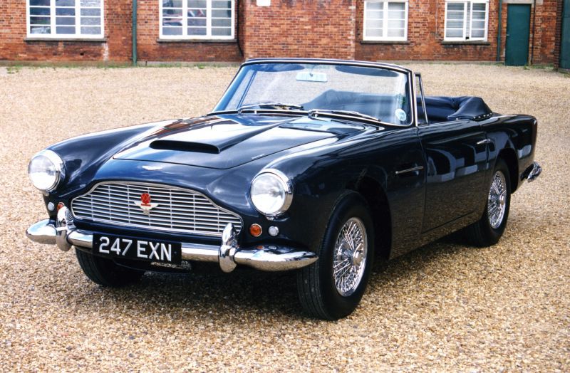 1961 Aston Martin DB4 Convertible - Kuva 1