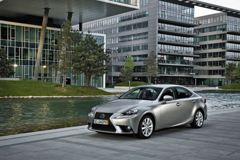 2013 Lexus IS III (XE30) - Kuva 1