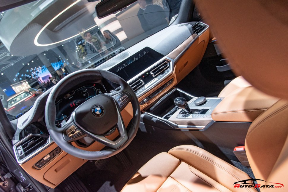 Луксозният интериор на BMW 3 Серия 2020 седан