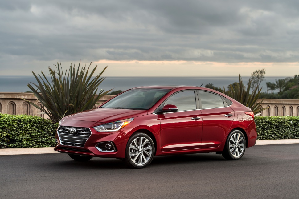 2018 Hyundai Accent V - Fotografia 1