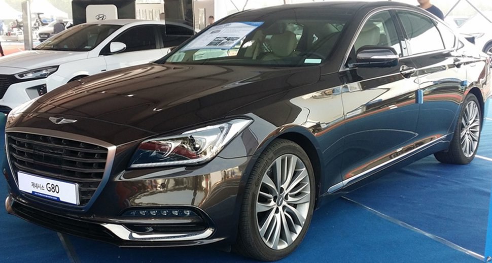 Genesis G80 седан от 2016